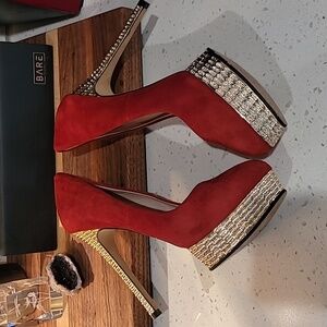 VINCE CAMUTO DALIA CRIMSON RED SUEDE PUMPS SZ. 8.5VINCE CAMUTO DALIA CRIMSON RED